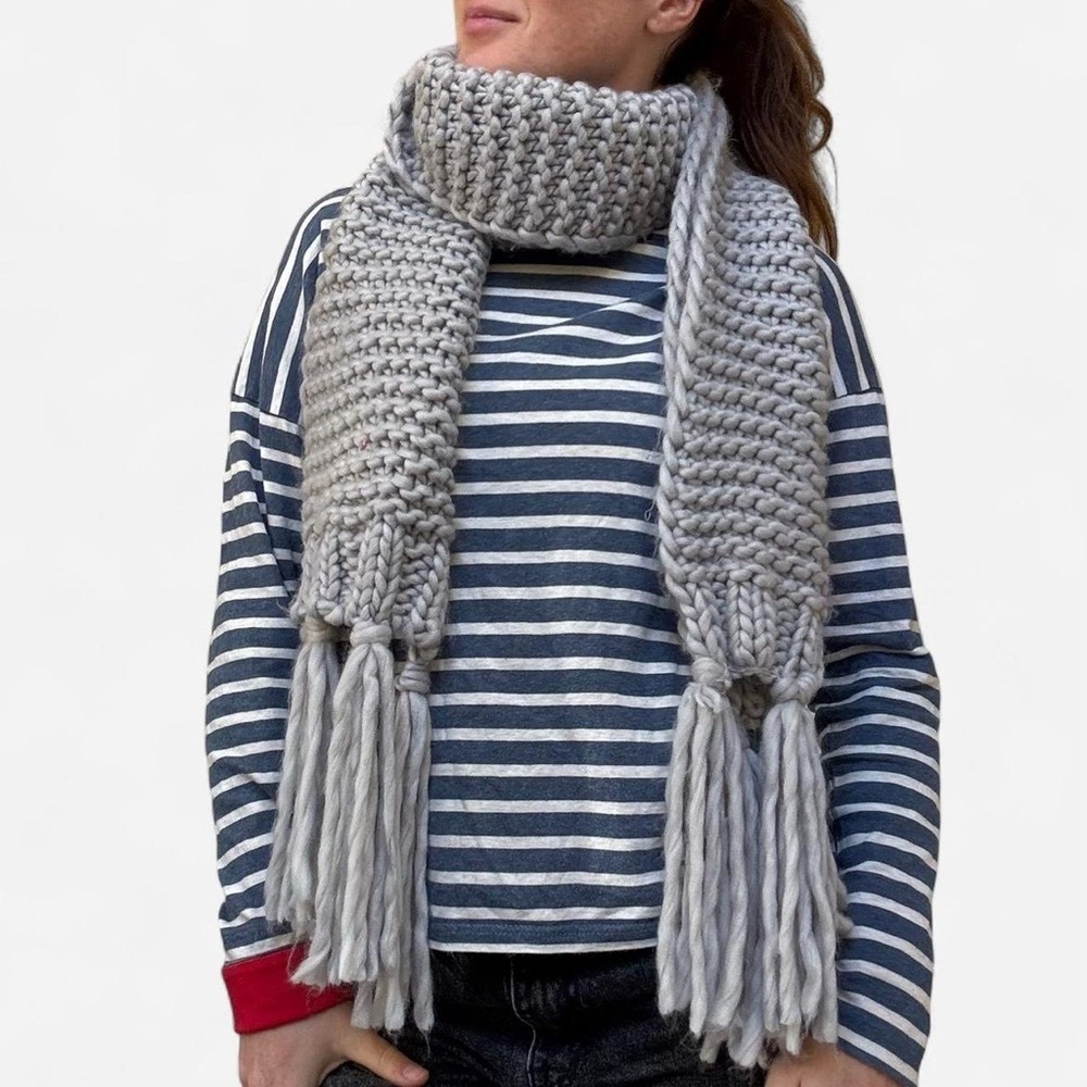 Grey oversized chunky knit scarf